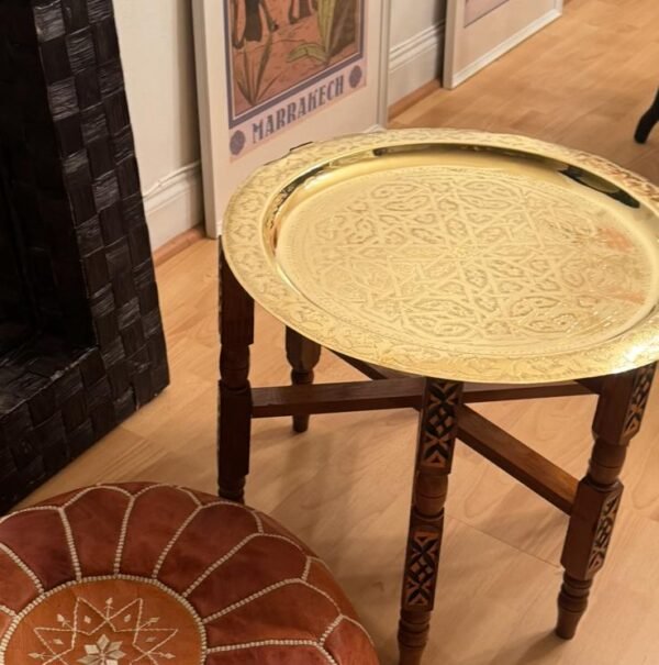 Table plareau en cuivre pied en bois